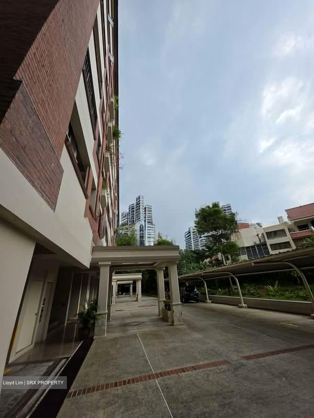 Sutton Place (D10), Condominium #599211701